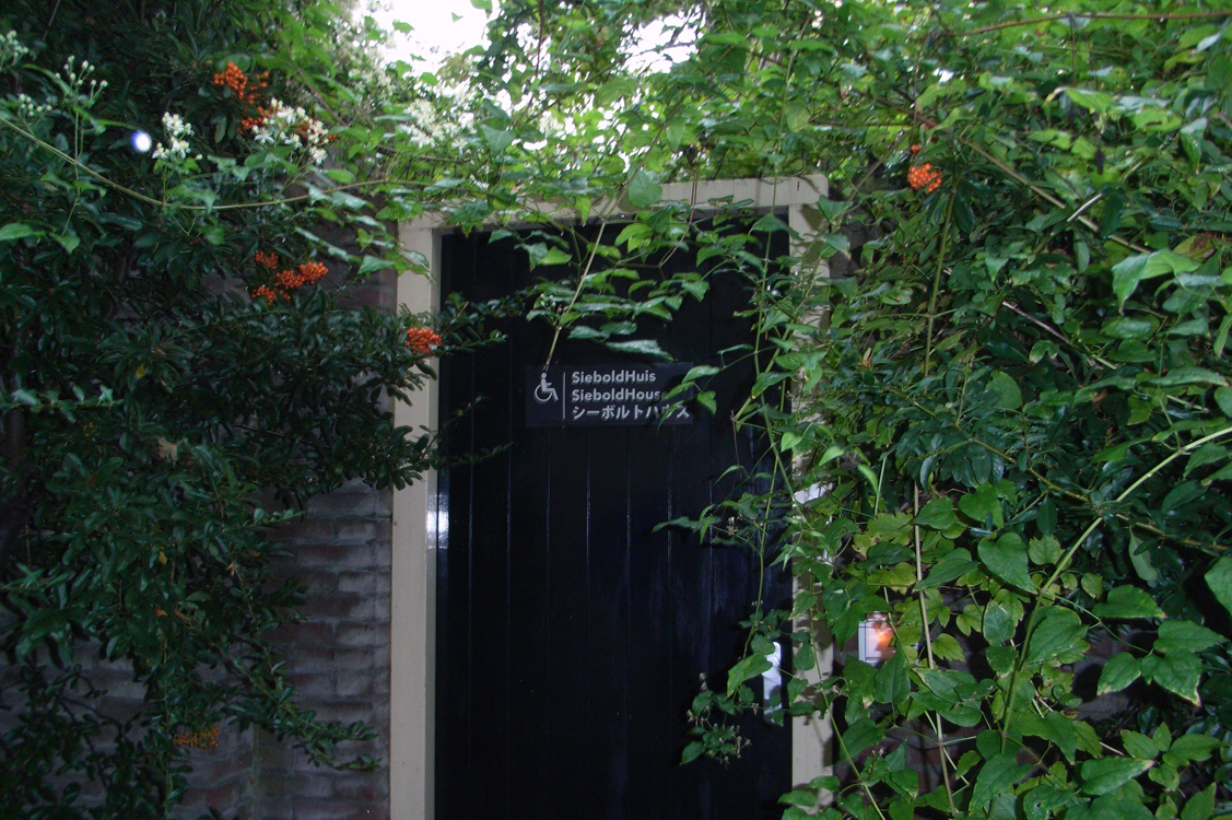 オランダ　ライデンのシーボルトハウス通用門